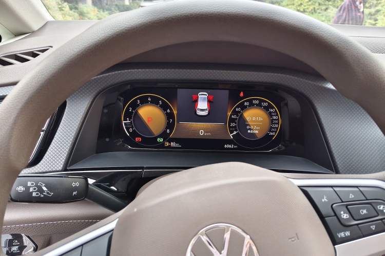 Used Volkswagen Viloran 2024 330TSI Business Edition Odometer Close Up