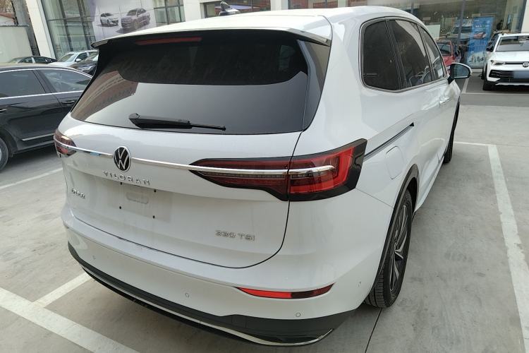 Used Volkswagen Viloran 2024 330TSI Luxury Edition Rear Right 45 Deg