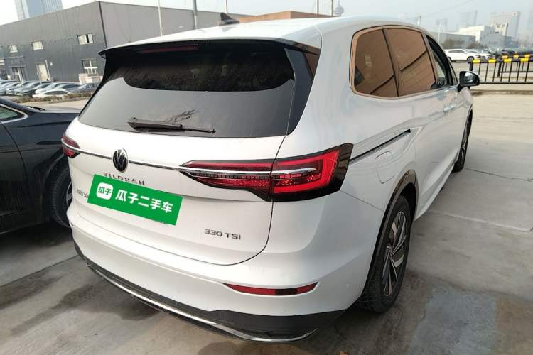 Used Volkswagen Viloran 2024 330TSI Luxury Edition Rear Right 45 Deg