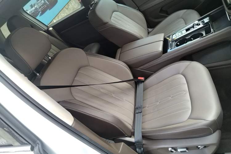 Used Volkswagen Viloran 2024 330TSI Luxury Edition Right Front Seat