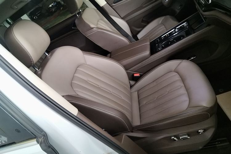 Used Volkswagen Viloran 2024 330TSI Luxury Edition Right Front Seat
