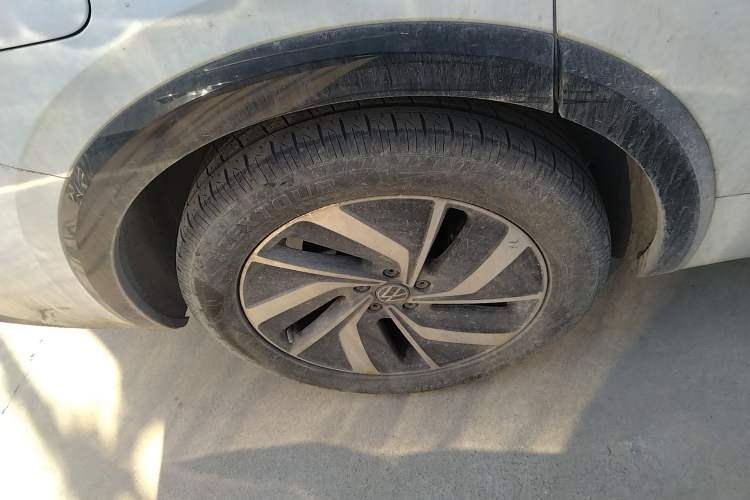 Used Volkswagen Viloran 2024 330TSI Luxury Edition Right Rear Wheel Hub