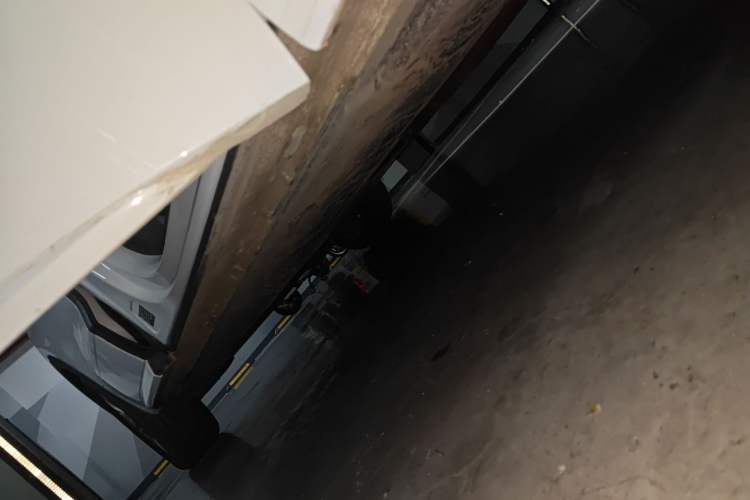 Used Volkswagen Viloran 2024 330TSI Business Edition Right Side Sill