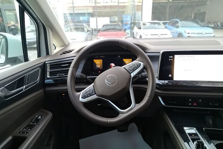 Used Volkswagen Viloran 2024 330TSI Luxury Edition Steering Wheel