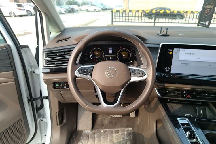 Used Volkswagen Viloran 2024 330TSI Luxury Edition Steering Wheel