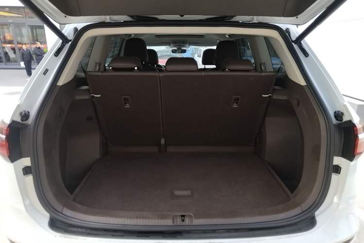 Used Volkswagen Viloran 2024 330TSI Luxury Edition Trunk