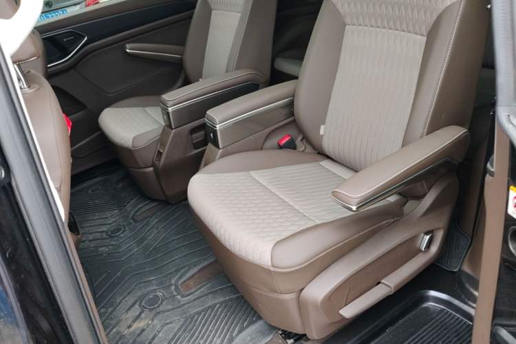 Used Volkswagen Viloran 2026 Model, 330TSI Business Edition Left Rear Seat