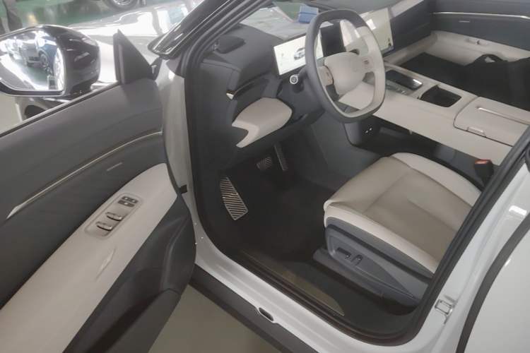 Used Volkswagen Zhongdu 08 2026 Model Single-Motor Low-Configuration Driver Seat