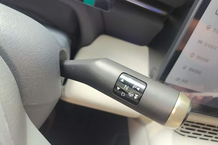 Used Volkswagen Zhongdu 08 2026 Model Dual-Motor Gear Lever