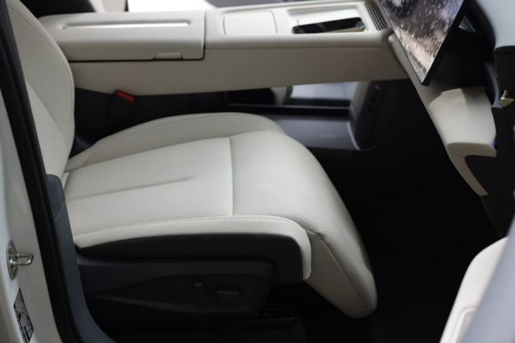 Used Volkswagen Zhongdu 08 2026 Model Dual-Motor Interior 7