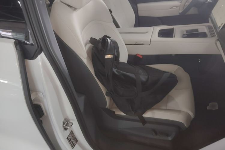 Used Volkswagen Zhongdu 08 2026 Model Single-Motor Low-Configuration Right Front Seat