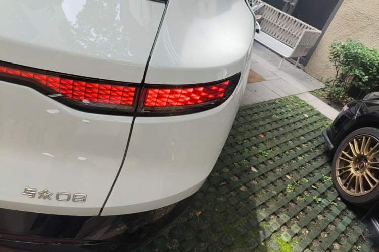 Used Volkswagen Zhongdu 08 2026 Model Dual-Motor Right Rear Taillight