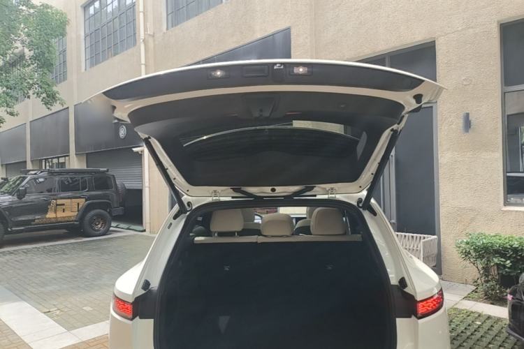 Used Volkswagen Zhongdu 08 2026 Model Dual-Motor Trunk