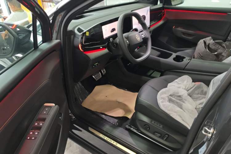 Used Volkswagen Zhongyu 07 2026 Model Pure Driver Seat
