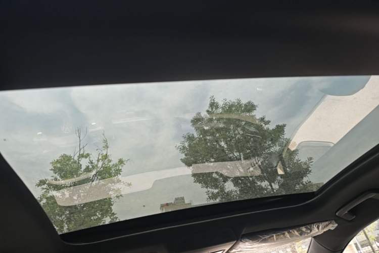 Used Volkswagen Zhongyu 07 2026 Model Pure SE Headliner