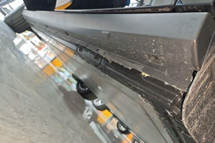 Used Volkswagen Zhongyu 07 2026 Model Pure Left Side Sill