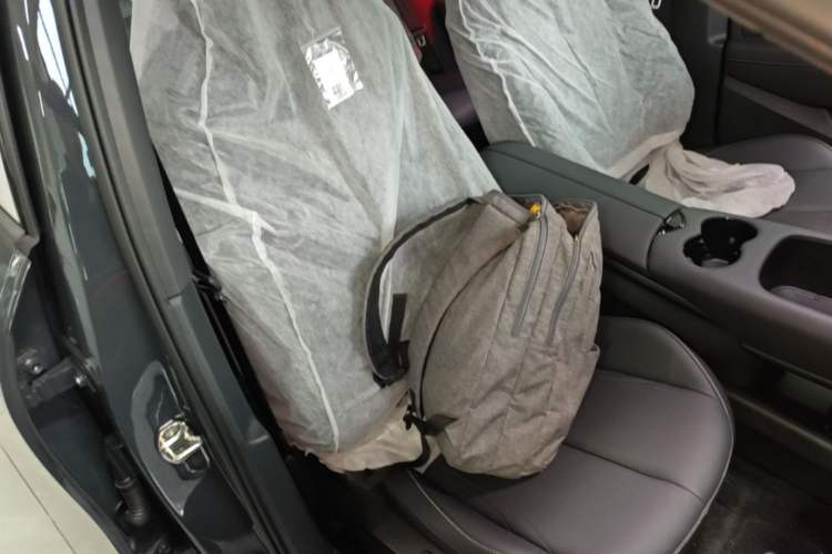 Used Volkswagen Zhongyu 07 2026 Model Pure Right Front Seat