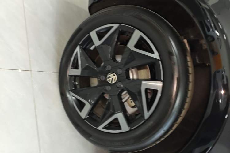 Used Volkswagen Zhongyu 07 2026 Model Pure Right Rear Wheel Hub