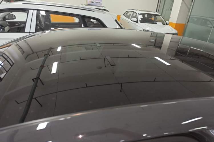 Used Volkswagen Zhongyu 07 2026 Model Pure Roof