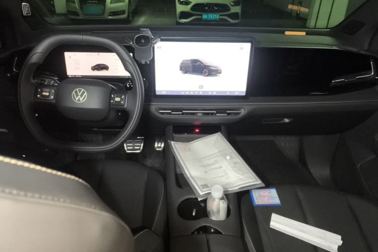 Used Volkswagen Zhongyu 07 2026 Model Pure Center Console