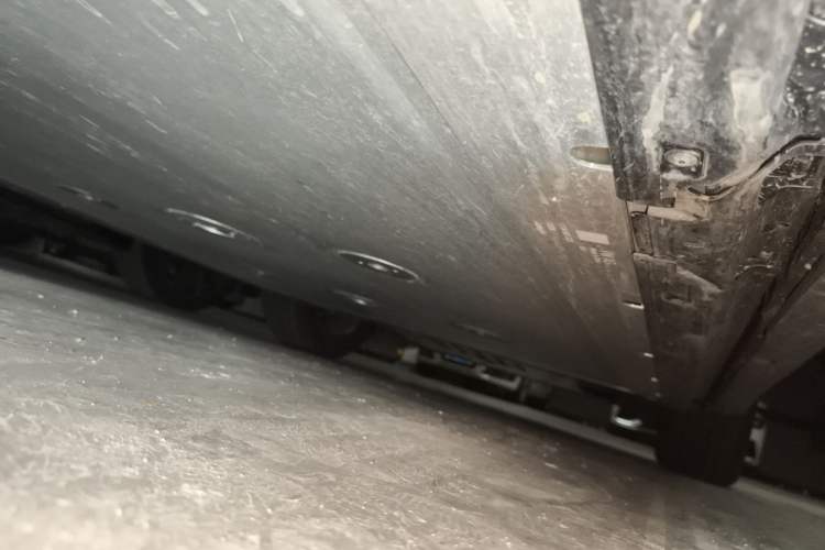 Used Volkswagen Zhongyu 07 2026 Model Pure Chassis Rear Right