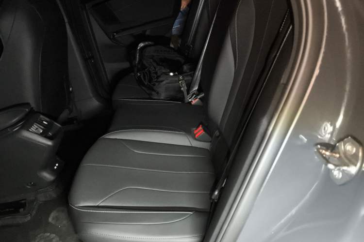 Used Volkswagen Zhongyu 07 2026 Model Pure Left Rear Seat