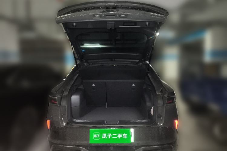 Used Volkswagen Zhongyu 07 2026 Model Pure Trunk