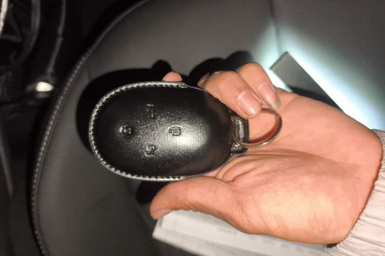Used Volkswagen Zhongyu 07 2026 Model Pure Vehicle Key