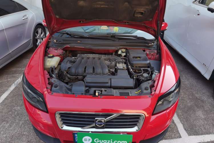 Used Volvo C30 2008 2.4i model Engine Bay
