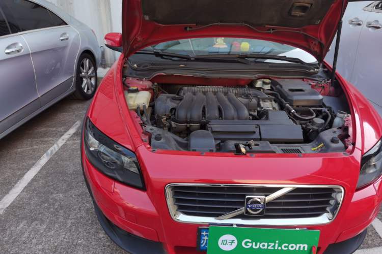 Used Volvo C30 2008 2.4i model Engine Bay Right