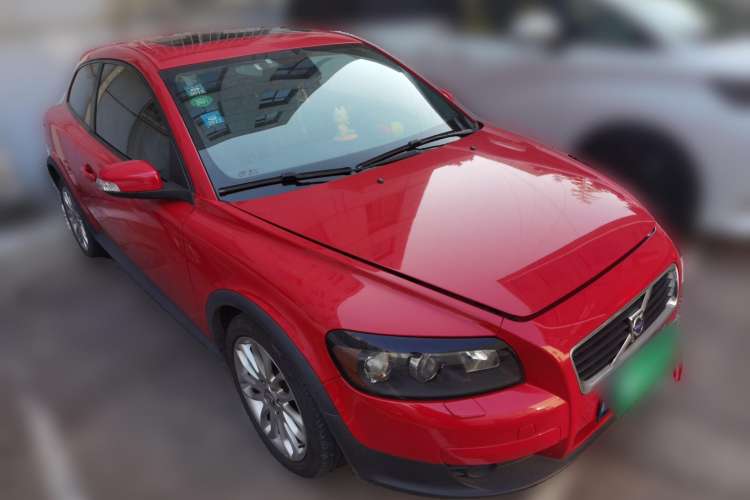 Used Volvo C30 2008 2.4i model Front Right 45 Deg