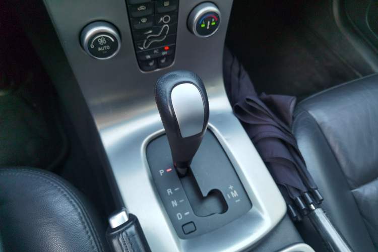 Used Volvo C30 2008 2.4i model Gear Lever
