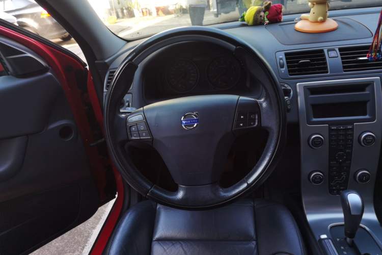 Used Volvo C30 2008 2.4i model Steering Wheel
