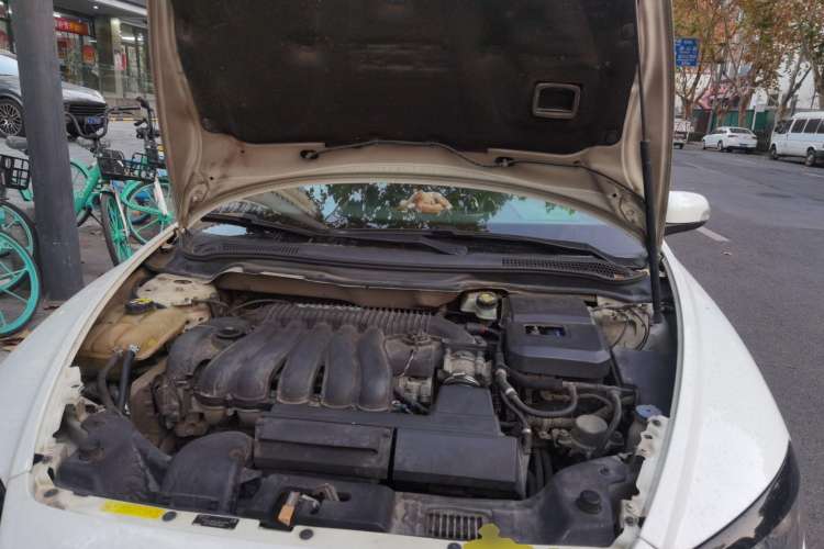 Used Volvo C30 2008 2.4i model Engine Bay