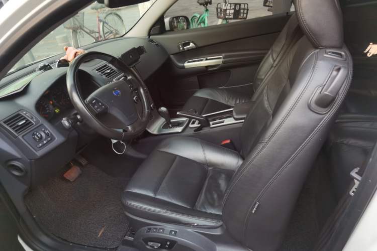 Used Volvo C30 2008 2.4i model Left Front Seat