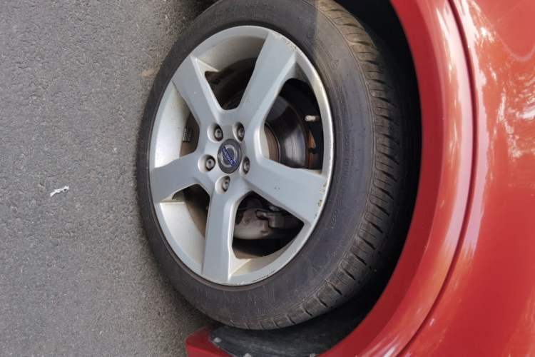 Used Volvo C30 2010 Revised Version 2.0 Zhiya Edition Right Front Wheel Hub