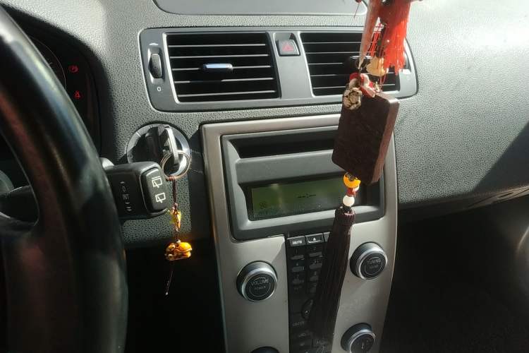 Used Volvo C30 2010 2.0 ZhiShang Version Audio And AC Panel