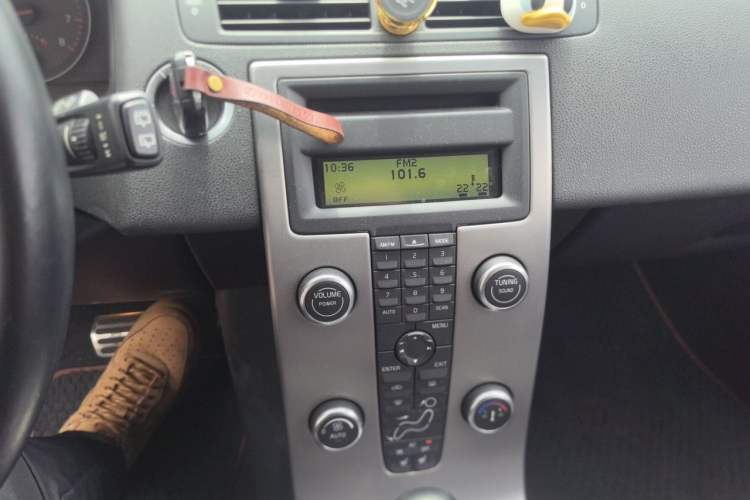 Used Volvo C30 2010 2.0 Personalized Sport Edition Audio And AC Panel