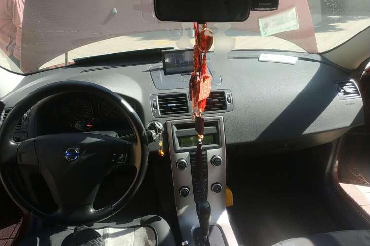 Used Volvo C30 2010 2.0 ZhiShang Version Center Console
