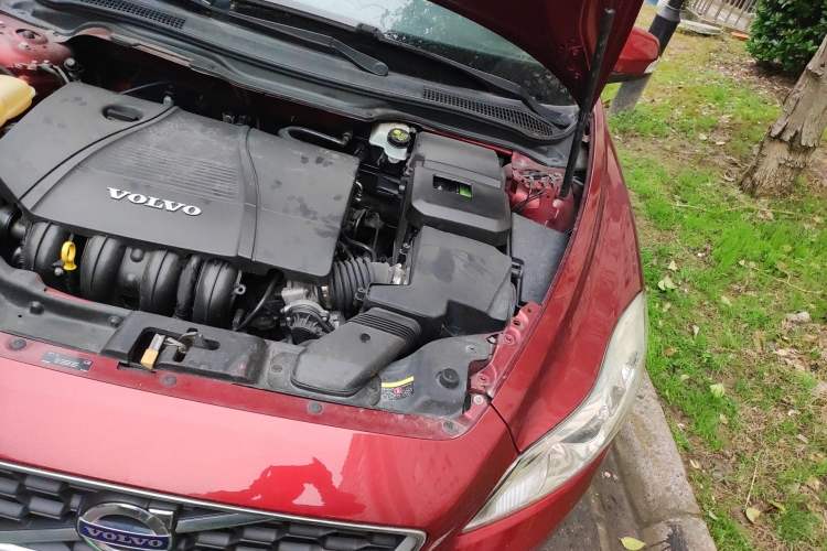 Used Volvo C30 2010 2.0 Zhiya Edition Engine Bay Left