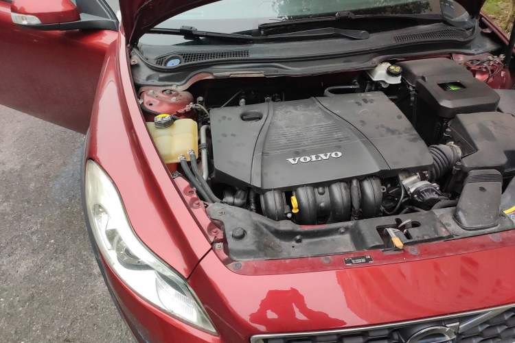 Used Volvo C30 2010 2.0 Zhiya Edition Engine Bay Right