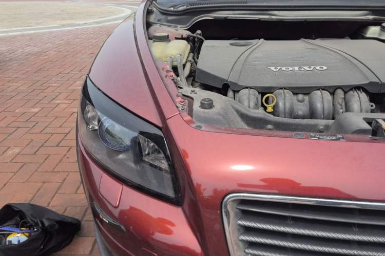 Used Volvo C30 2010 2.0 Personalized Sport Edition Engine Bay Right