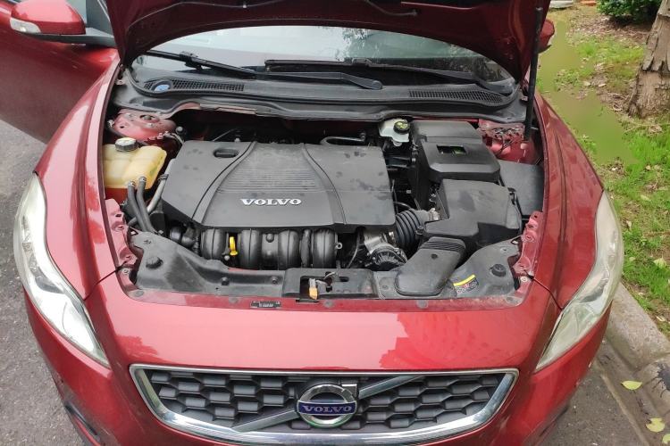 Used Volvo C30 2010 2.0 Zhiya Edition Engine Bay