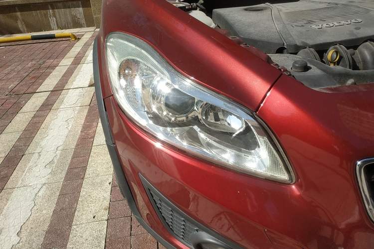 Used Volvo C30 2010 2.0 ZhiShang Version Right Front Headlight
