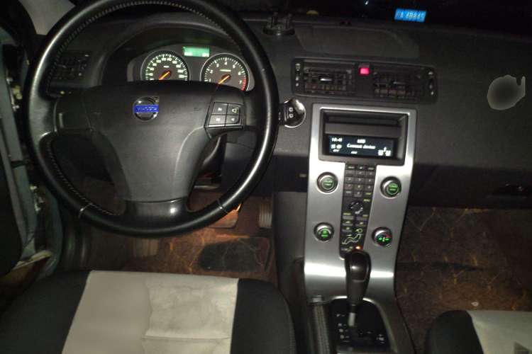 Used Volvo C30 2010 2.0 ZhiShang Version Center Console
