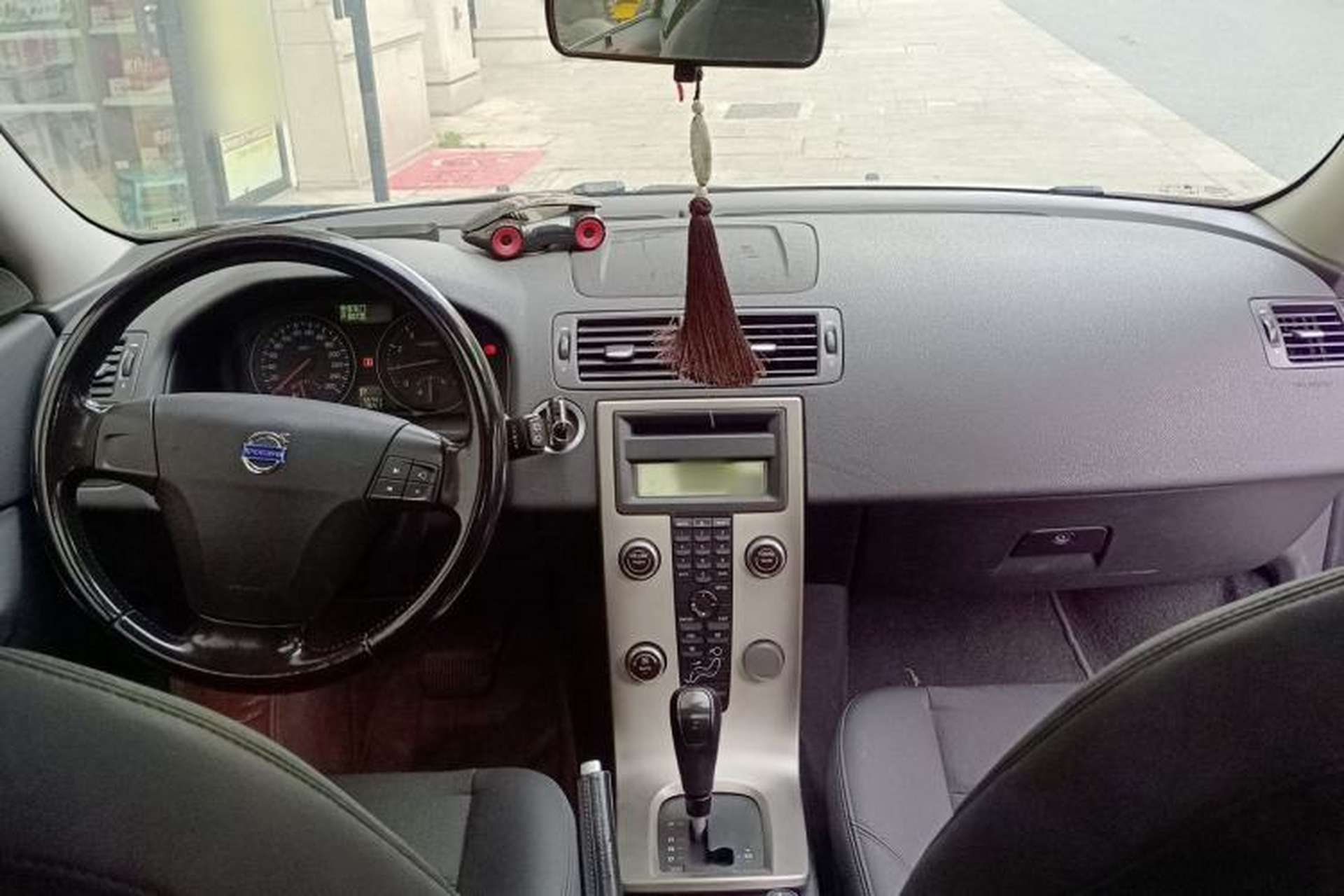 Used Volvo C30 2010 2.0 ZhiShang Version Center Console