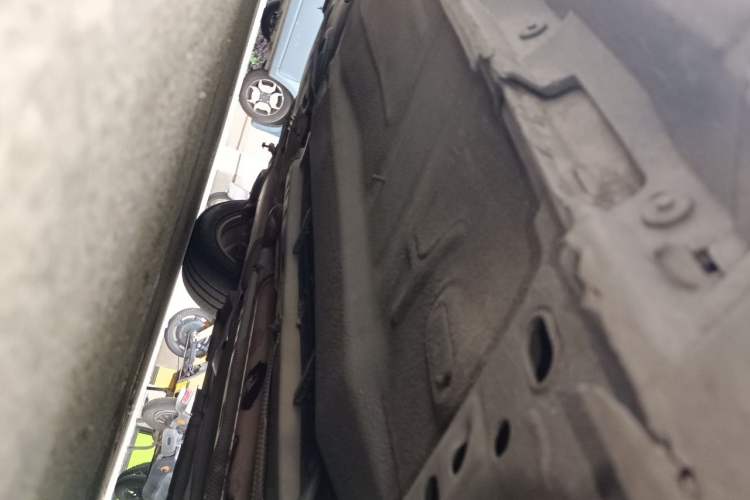 Used Volvo C30 2010 2.0 ZhiShang Version Chassis Front Right