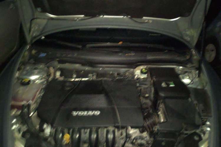 Used Volvo C30 2010 2.0 ZhiShang Version Engine Bay