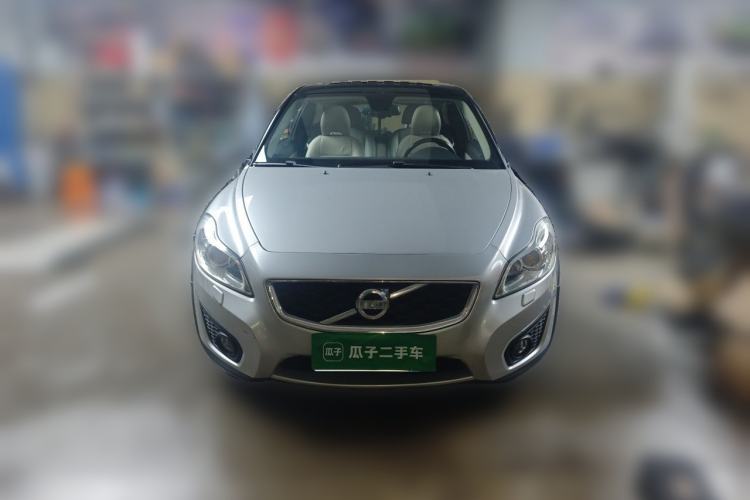Used Volvo C30 2010 Revised Version 2.4i Personalized Sport Edition Front