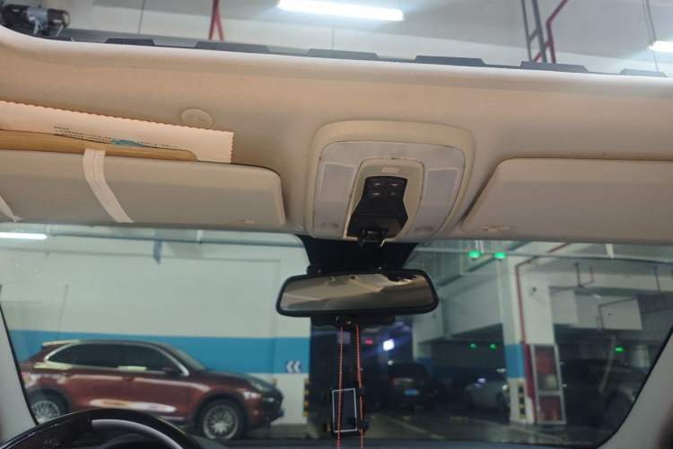 Used Volvo C30 2010 Revised Version 2.4i Personalized Sport Edition Headliner